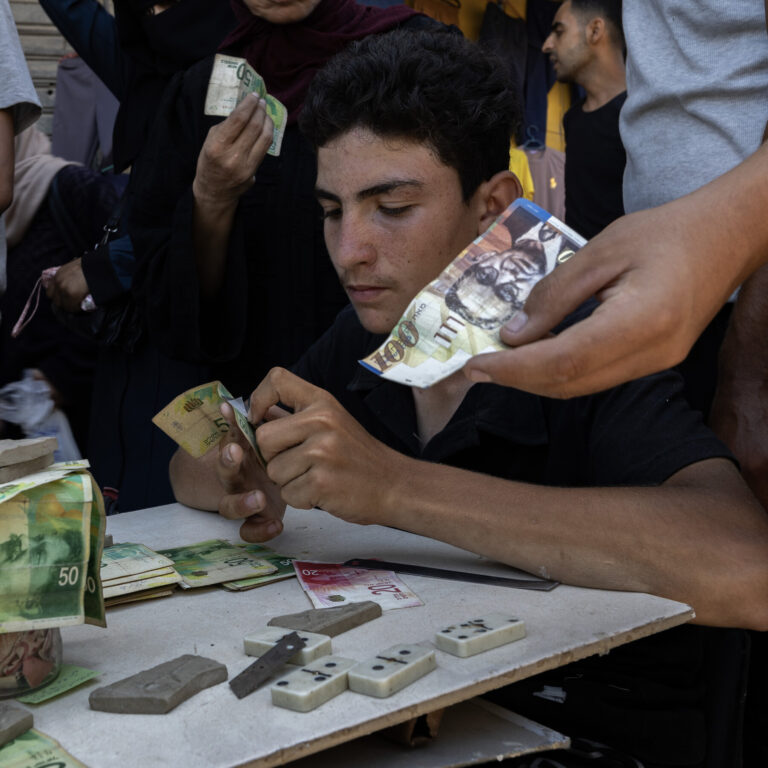 A Cash Shortage in Gaza Is Making the Hunger Crisis Much Worse