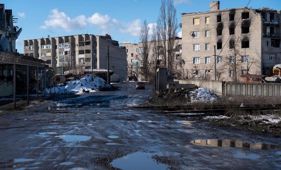 World News in Brief: More deaths in Ukraine, lengthy detentions in Egypt, AI governance, US postal tariffs