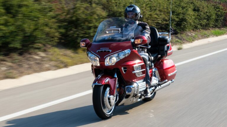 5 Of The Biggest Cruiser Motorcycles Ever Made, Ranked By Curb Weight