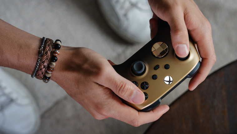 Microsoft changes how Xbox gamepad button works on Windows 11