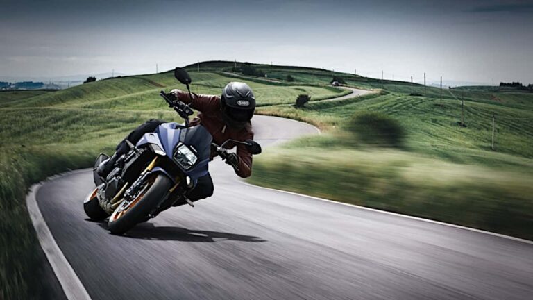 There's a Recall On Some Suzuki Katanas and V-Stroms Over a Headlight Issue