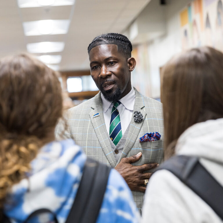 Des Moines Schools Superintendent Detained by ICE, School Officials Say