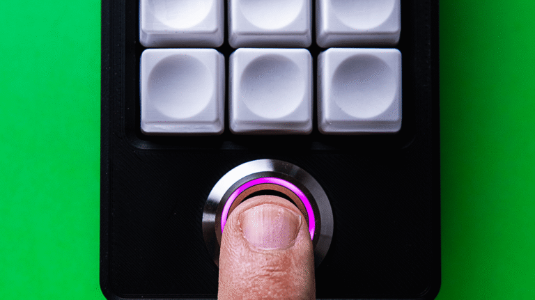 Smart Home Gets A Custom Keypad Controller
