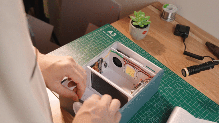 Old Phone Upcycled Into Pico Projector, ASMR