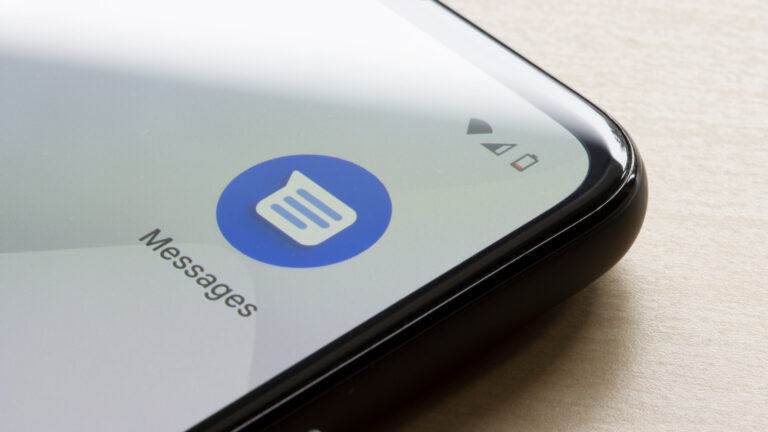 What Do The Blue Text Bubbles Mean On Android Messages?