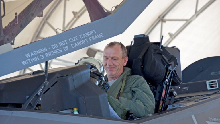 Why The F-35 Canopy Closes From The Front
