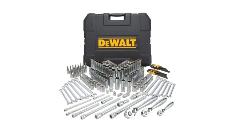 DeWalt 204-Piece Mechanics Tool Set: Here's Everything That's Included