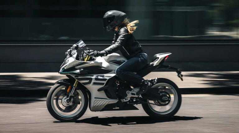 How Fast Is The CFMoto 450SS & How Much Horsepower Does It Have?