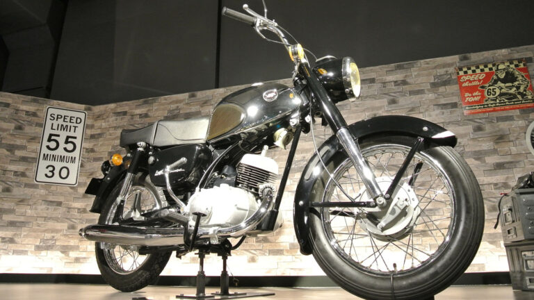Airplane Tech Actually Powered Kawasaki's Very First Motorcycle - Here's How