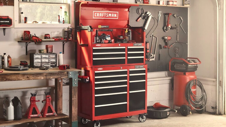 Lowe's Is Selling Craftsman's 10-Drawer Rolling Tool Cabinet With A Steep Discount