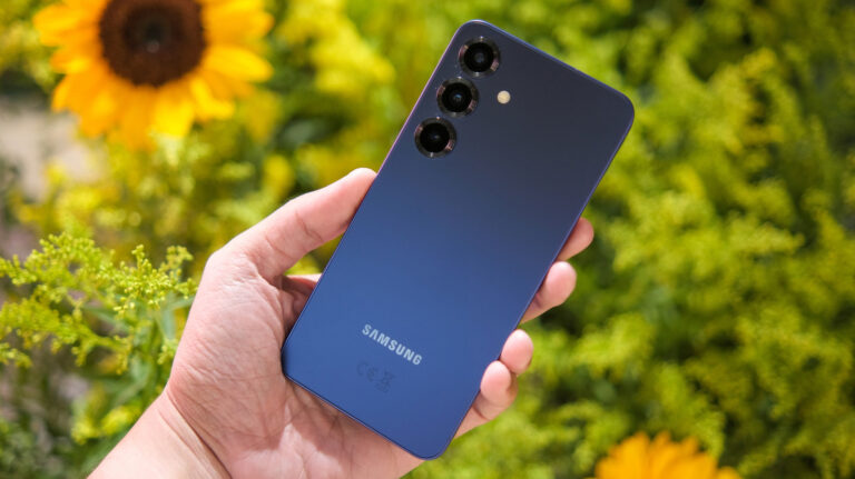 Samsung Is Rolling Out Its Big September Update - Here Are The Devices Getting It