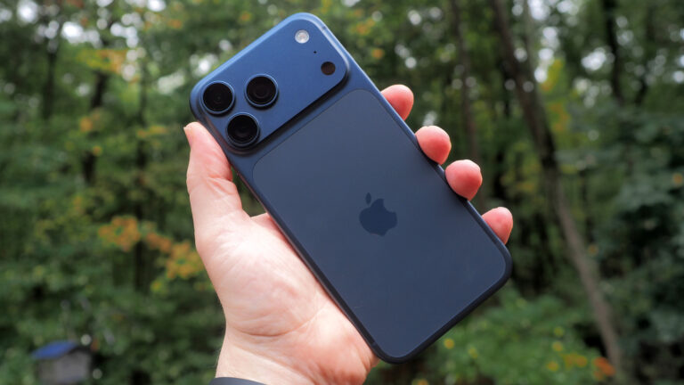 It's Expensive, But Apple's iPhone 17 Pro Max Steals The Show