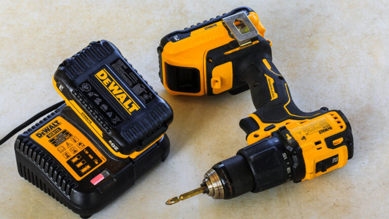 What's The Average Lifespan Of A DeWalt Battery, And Are There Ways To Extend It?