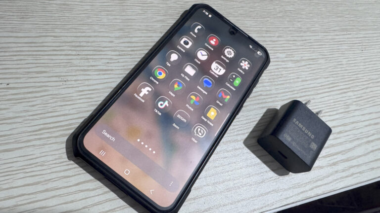 You Can Get Apple's Liquid Glass Look On Your Galaxy Phone With This App
