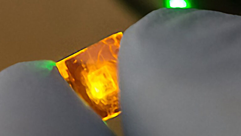 Perovskite Solar Cell Crystals See the Invisible