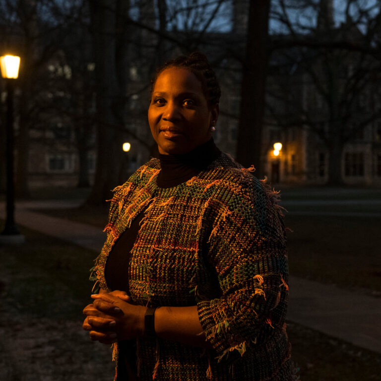 Supreme Court Allows Lisa Cook to Remain at Fed, for Now