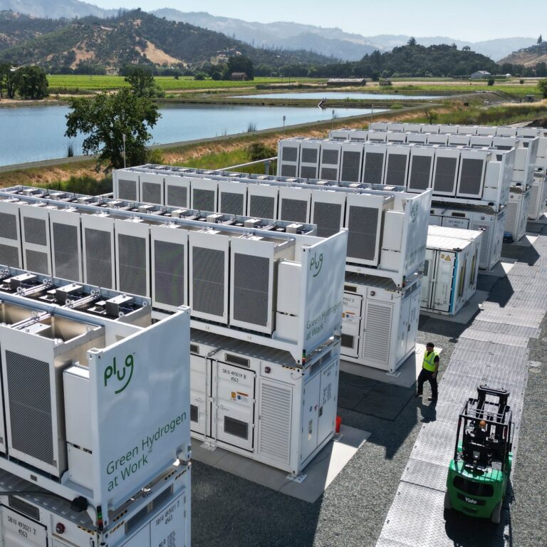 Energy Dept. Cancels Hundreds of Clean-Energy Projects, Mostly in Blue States