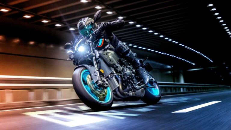 UK Motorcyclist Fined 13k Euros and Receives a Lifelong Driving Ban for Overtaking in a Swiss Tunnel