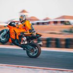 KTM's 990 RC R Superbike Is Almost Here, and Its Price Isn't Too Unreasonable