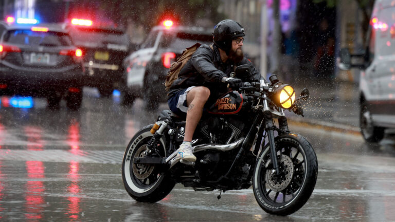 5 Must-Have Accessories For Bikers Who Ride In The Rain
