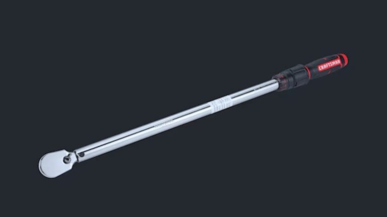 Lowe's Has A User-Recommended Craftsman Drive Click Torque Wrench On Sale For $65