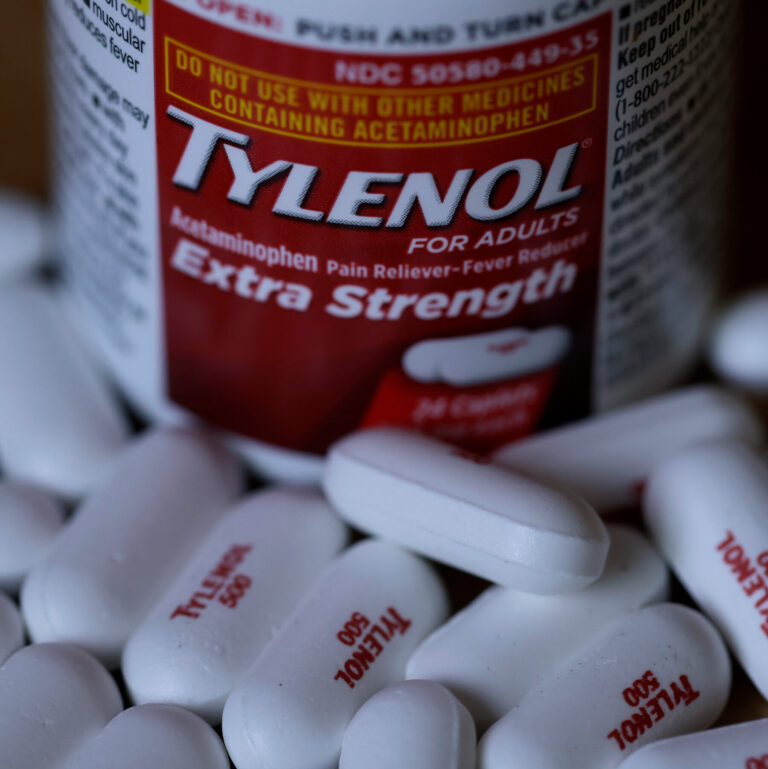 Taking Too Much Tylenol Has Proven Risks. Trump Didn’t Talk About Those.