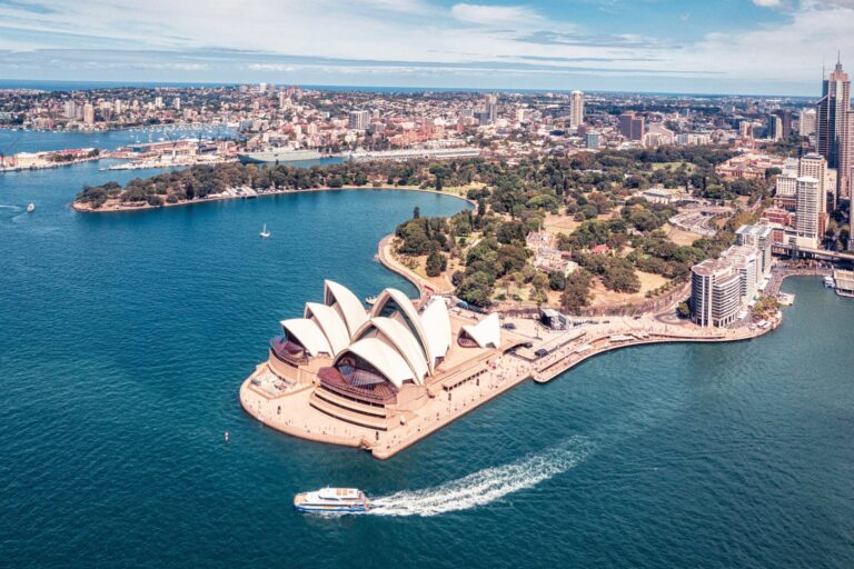 Deal alert: Fly to Asia and Australia for as few as 25,000 points with this Atmos Rewards sale