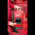 M18™ HOTSHOT™ Jump Starter | 3841