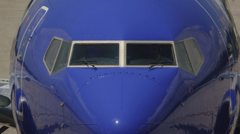 How Dangerous Is A Cracked Windshield On A Plane & Can It Cause An Emergency Landing?